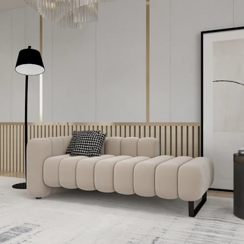 Минималистичная дизайнерская гостиная, салон красоты отеля, диван из комбинированной ткани 